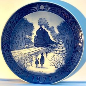 Royal Copenhagen Christmas Plate - 1973